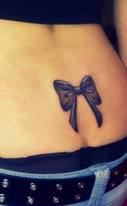 Tatuajes con buen gusto para espalda baja | Belagoria Tatuajes con buen gusto para espalda baja | Belagoria