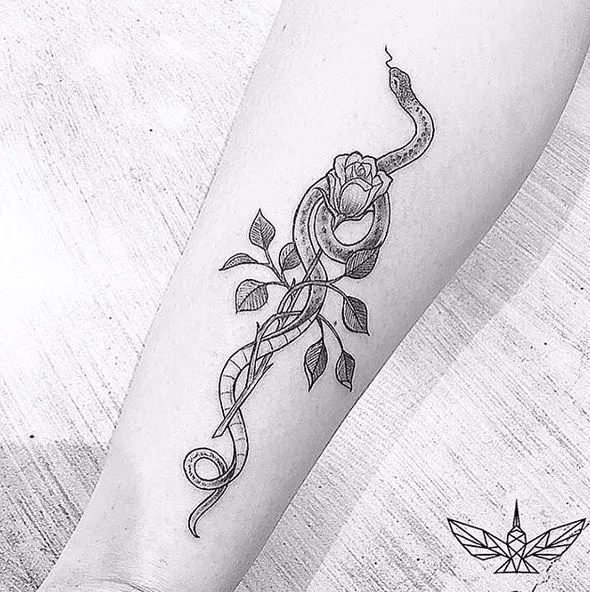 Tatuajes de lineas finas para mujeres a las que le gusta lo discreto y elegante - Cultura Colectiva Tatuajes de lineas finas para mujeres a las que le gusta lo discreto y elegante - Cultura Colectiva
