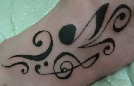 Tatuajes de notas musicales - Cuerpo y Arte | ..::Tatuajes ...