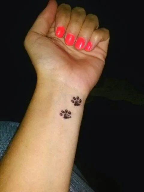 Tatuajes de patitas de perro | Belagoria