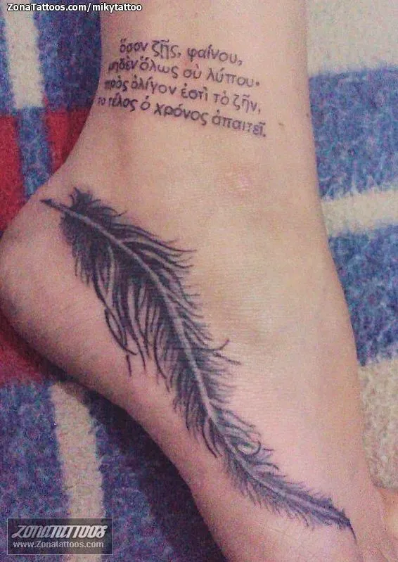Tatuajes de plumas en el pie - Imagui