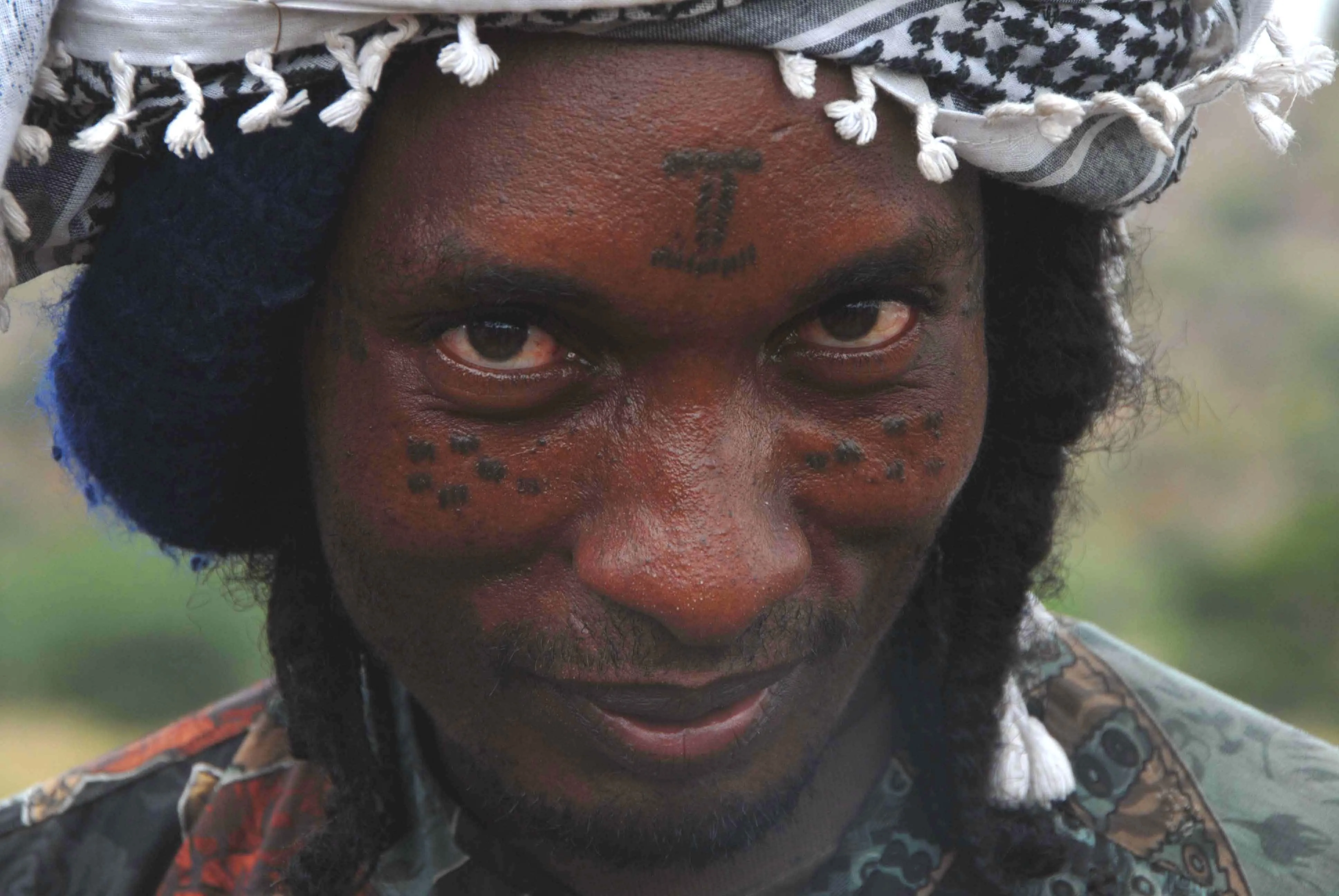 Tatuajes en el rostro de hombre Boroboro