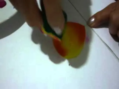 Tecnica de pintura para rosa en Goma eva - YouTube Tecnica de pintura para rosa en Goma eva - YouTube