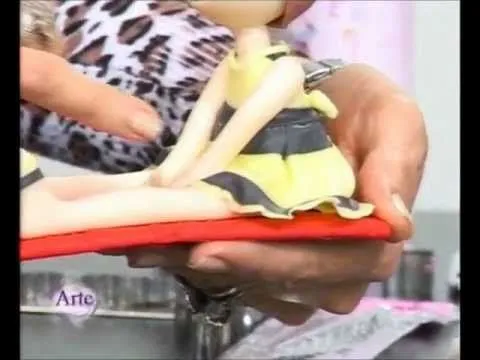 Técnicas básicas para trabajos con porcelana fría - YouTube Técnicas básicas para trabajos con porcelana fría - YouTube