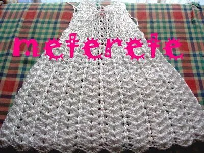 Tejedora Compulsiva: Gorrita y otro vestido tejido para bebé Tejedora Compulsiva: Gorrita y otro vestido tejido para bebé