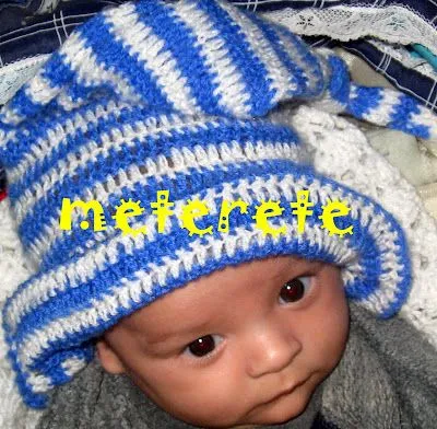 Tejedora Compulsiva: Gorro Pitufo para el duende de casa Tejedora Compulsiva: Gorro Pitufo para el duende de casa
