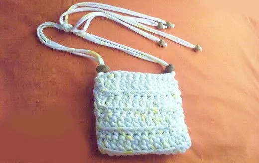 Cómo tejer una cartera de trapillo fácil y moderna | El blog de ...