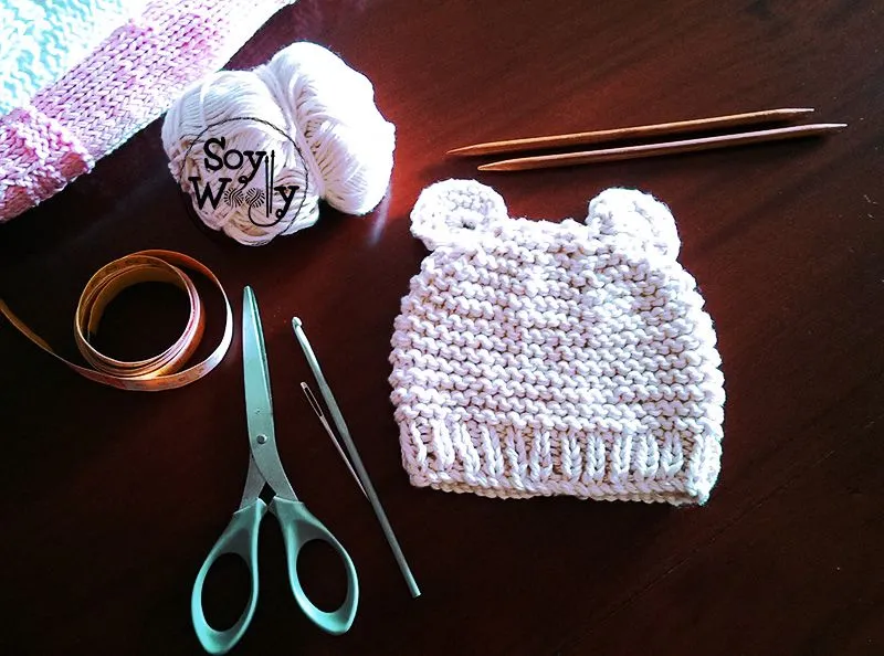 Cómo tejer un gorro de bebé fácil con dos agujas/palitos | Soy Woolly Cómo tejer un gorro de bebé fácil con dos agujas/palitos | Soy Woolly