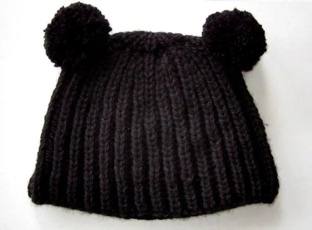 gorro con dos pompones | facilisimo.com