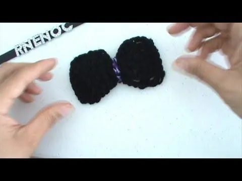 COMO TEJER MOÑO LAZO PARA DECORAR TEJIDOS, GANCHILLO CROCHET - YouTube COMO TEJER MOÑO LAZO PARA DECORAR TEJIDOS, GANCHILLO CROCHET - YouTube