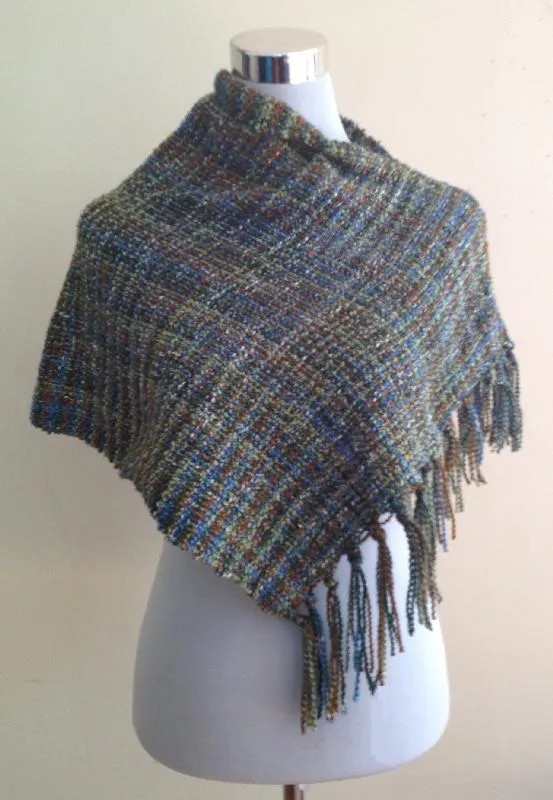 Tutorial: Poncho (Tejiendo a telar, parte 2) | Somos Craft Tutorial: Poncho (Tejiendo a telar, parte 2) | Somos Craft