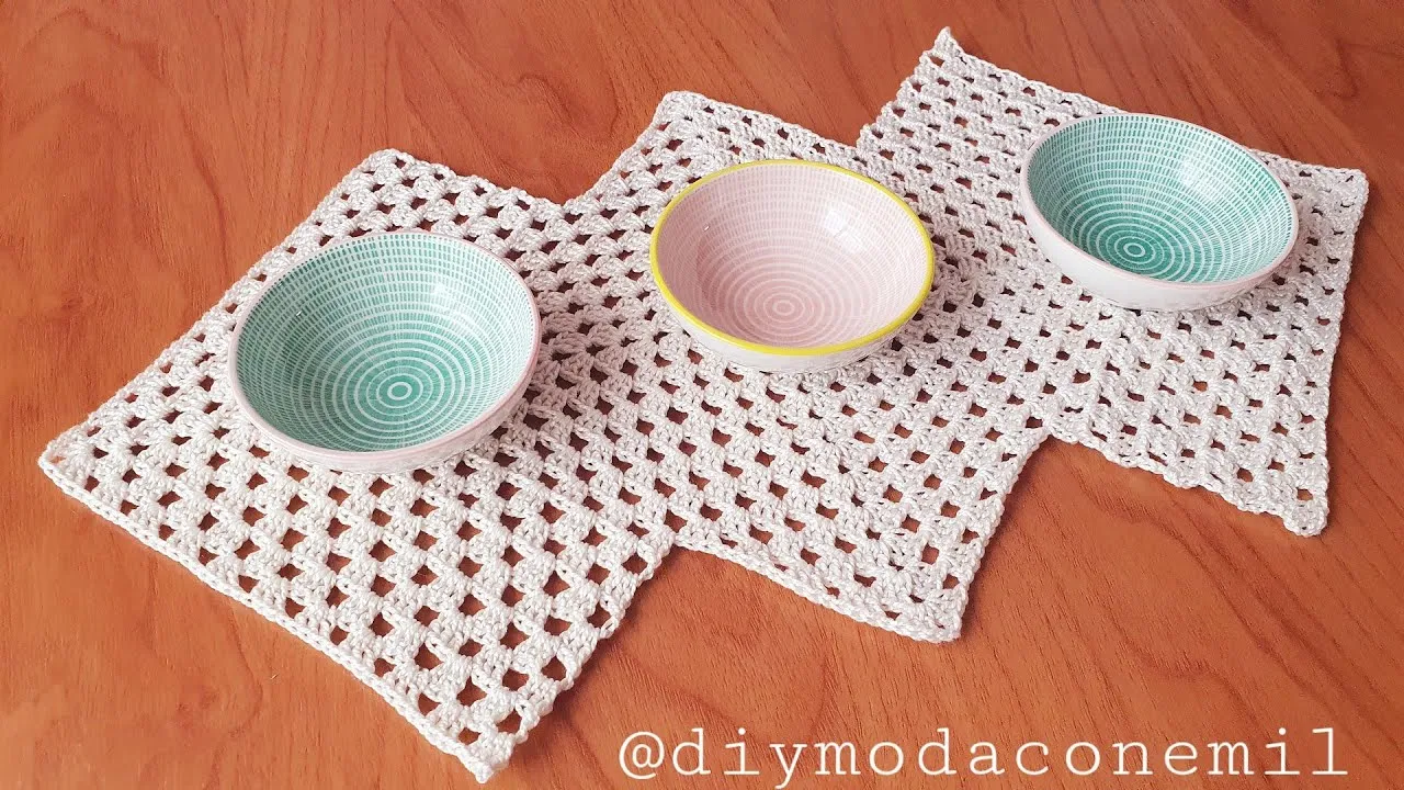 Como tejer tapete camino de mesa granny a crochet paso a paso - YouTube Como tejer tapete camino de mesa granny a crochet paso a paso - YouTube