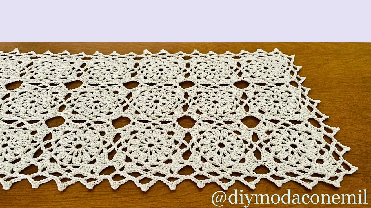 Como tejer tapete mantel o camino de mesa a crochet fácil paso a paso - YouTube Como tejer tapete mantel o camino de mesa a crochet fácil paso a paso - YouTube