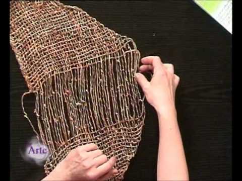 Cómo tejer una trenza en bastidor triangular - YouTube