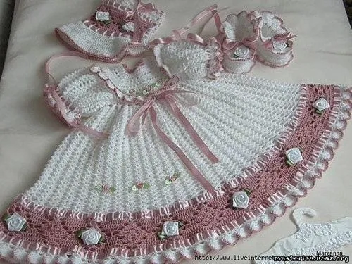 TRICO y CROCHET-madona-mía: Vestido de bautizo para niñas a ...