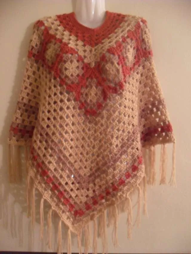 Fotos de Ponchos tejidos a crochet, tejidos a pedido. - Región ... Fotos de Ponchos tejidos a crochet, tejidos a pedido. - Región ...