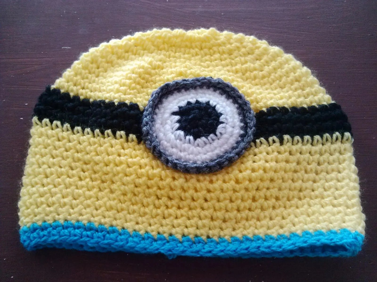 ENTRE TEJIDOS Y GANCHOS: GORRO TEJIDO A GANCHO DE MINION ENTRE TEJIDOS Y GANCHOS: GORRO TEJIDO A GANCHO DE MINION