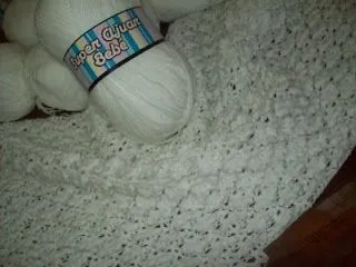 tejidos y muestras: IDEAS PARA TEJER CHALES DE BEBÉ