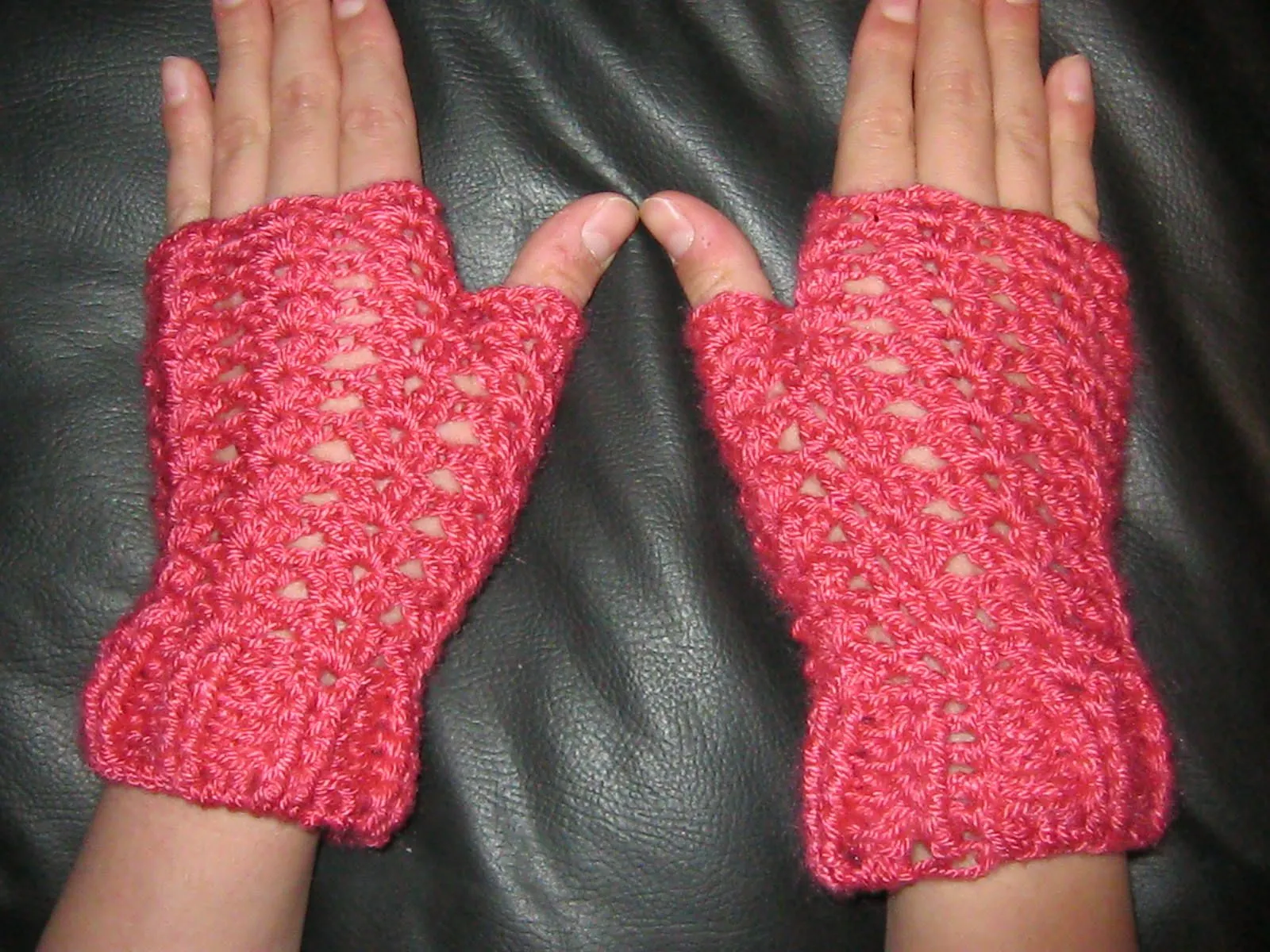 tejiendo como una arañita: guantes sin dedos a crochet tejiendo como una arañita: guantes sin dedos a crochet