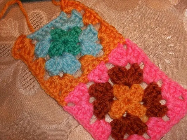 Tejiendo las Horas: PAP Como unir grannys a crochet.