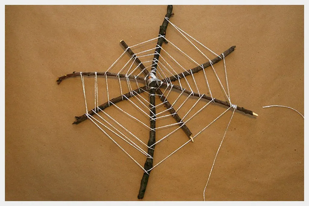 Telarañas para Halloween: decoración lowcost | Bricolaje Telarañas para Halloween: decoración lowcost | Bricolaje