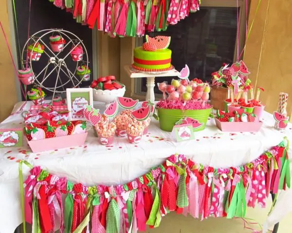 Decoración mesa de dulces de fiestas infantiles - Imagui