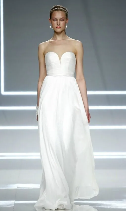 Tendencias 2017: Vestidos de novia súper sencillos - Foto 1 Tendencias 2017: Vestidos de novia súper sencillos - Foto 1