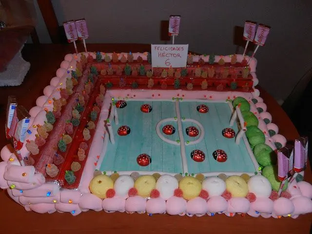 Una terapia muy dulce: Tarta de Chuches (Cumpleaños de Héctor.) Una terapia muy dulce: Tarta de Chuches (Cumpleaños de Héctor.)