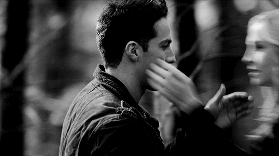 The Vampire Diaries Couple Besos Apasionados GIF | GIFDB.com The Vampire Diaries Couple Besos Apasionados GIF | GIFDB.com