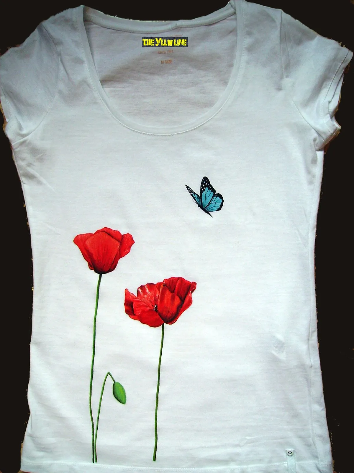 THE YLLW LINE: Camiseta Amapolas y mariposa (pintada a mano)