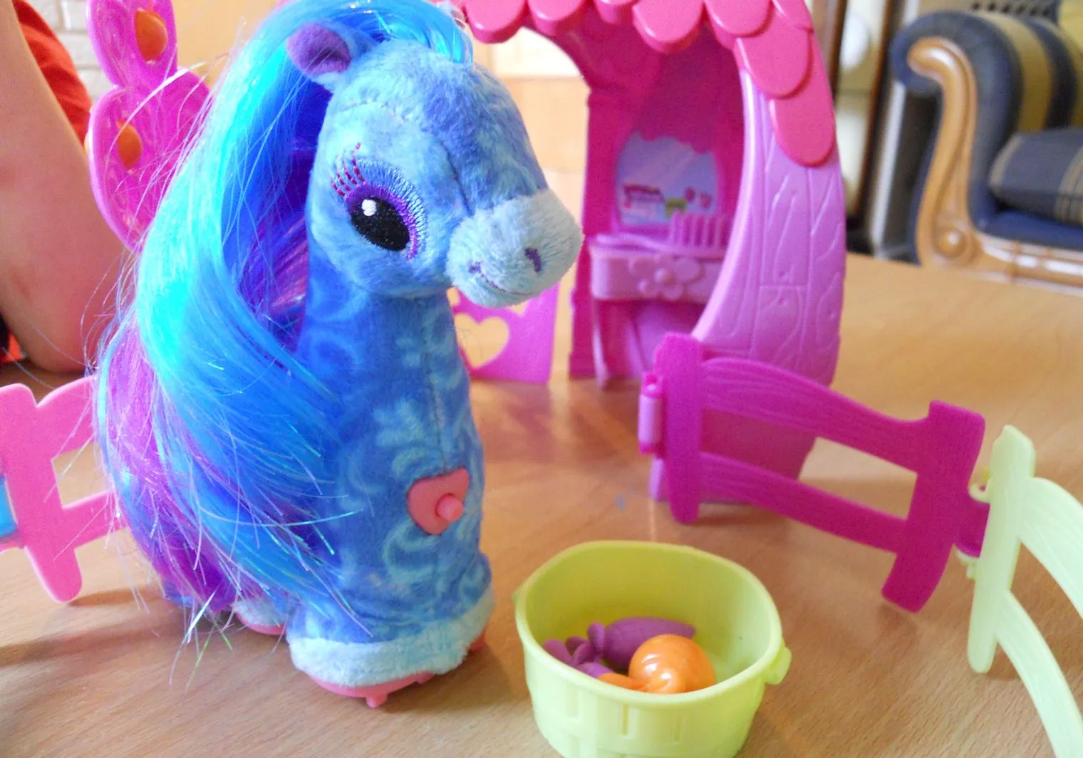 This is me Sarah mum of 3: August 2012 This is me Sarah mum of 3: August 2012