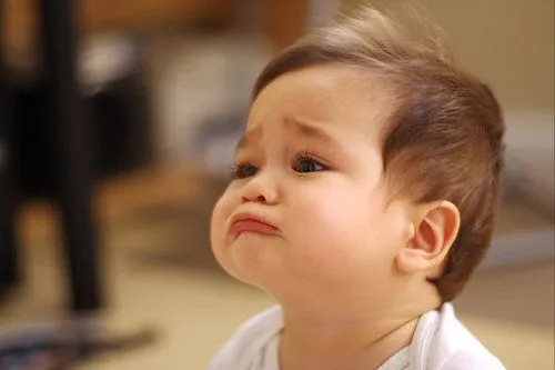 Cara de bebés haciendo puchero - Imagui