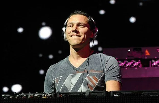 tiesto-club-life-260-rapidshare | Tiesto's Club Life [Radio Show]