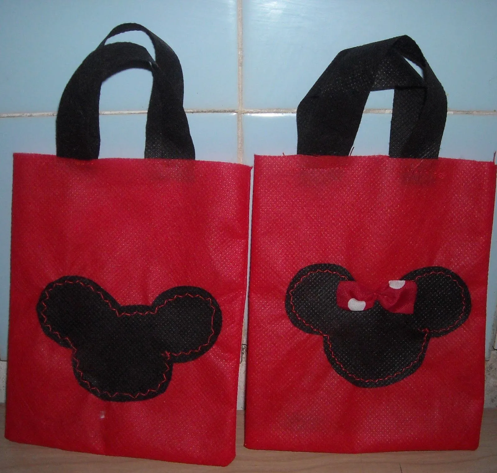 Bolsitas de Minnie y Mickey para cumpleaños - Imagui Bolsitas de Minnie y Mickey para cumpleaños - Imagui