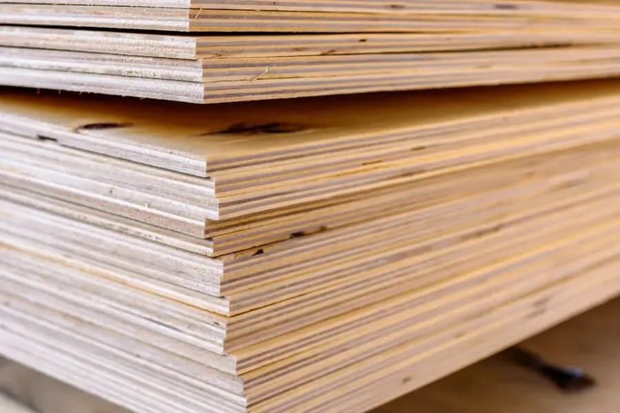 Qué tipos de materiales se usan para fabricar muebles de oficina?