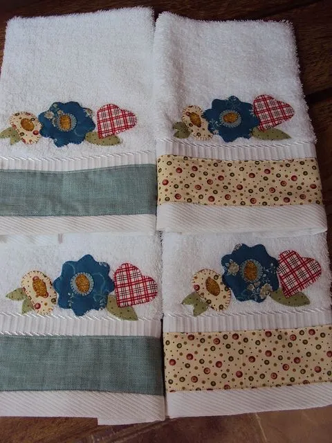 Toalhas de Lavabo by Mi Fernandes Patchwork, via Flickr | toallas ... Toalhas de Lavabo by Mi Fernandes Patchwork, via Flickr | toallas ...