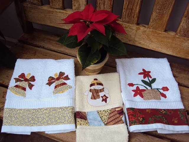 Toalhas de Natal by Mi Fernandes Patchwork, via Flickr | limpiones ... Toalhas de Natal by Mi Fernandes Patchwork, via Flickr | limpiones ...