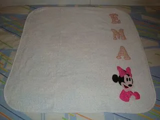 toalla para bebes personalizada con nombre y dibujo realizada en ...