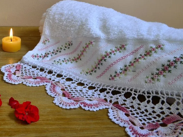 Toalla bordada a mano con puntilla en crochet | toallas | Pinterest Toalla bordada a mano con puntilla en crochet | toallas | Pinterest