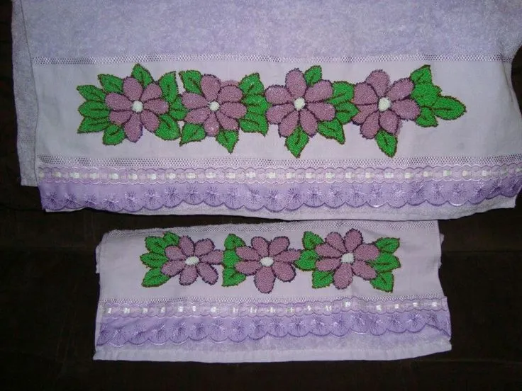 Toalla con bordado ruso | Bordados | Pinterest Toalla con bordado ruso | Bordados | Pinterest