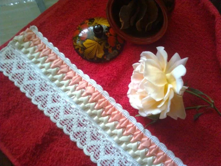 TOALLA CON CENEFA BORDADA EN CINTAS | MIS MANUALIDADES | Pinterest TOALLA CON CENEFA BORDADA EN CINTAS | MIS MANUALIDADES | Pinterest