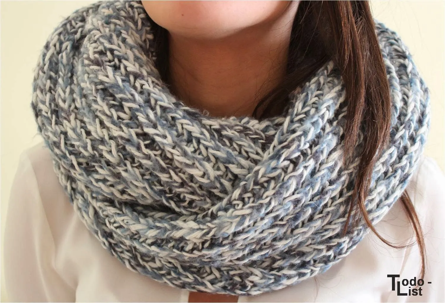 Todo-list: mi pequeño universo: DIY: Cuello de lana Todo-list: mi pequeño universo: DIY: Cuello de lana