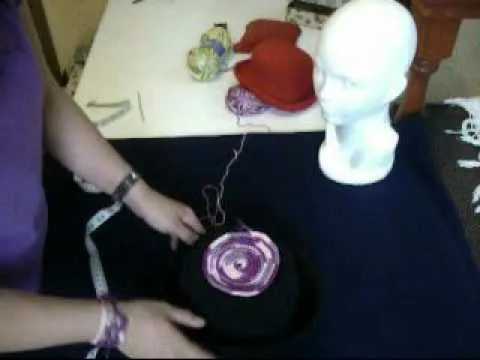 COMO TOMAR MEDIDA PARA GORRO, SOMBRERO, CACHUCHA - YouTube COMO TOMAR MEDIDA PARA GORRO, SOMBRERO, CACHUCHA - YouTube