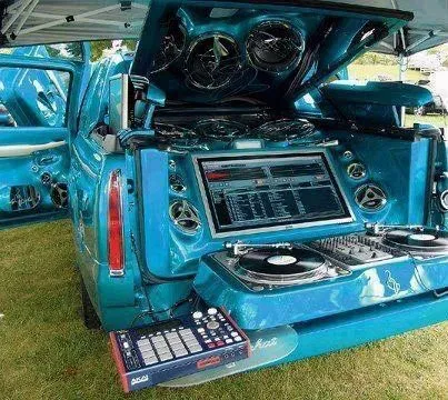 Topota Web - Tan irreal que es mentira: dj