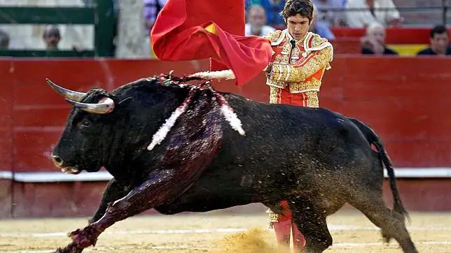 Toreros mediáticos, espectáculo mediocre - ABC.es Toreros mediáticos, espectáculo mediocre - ABC.es
