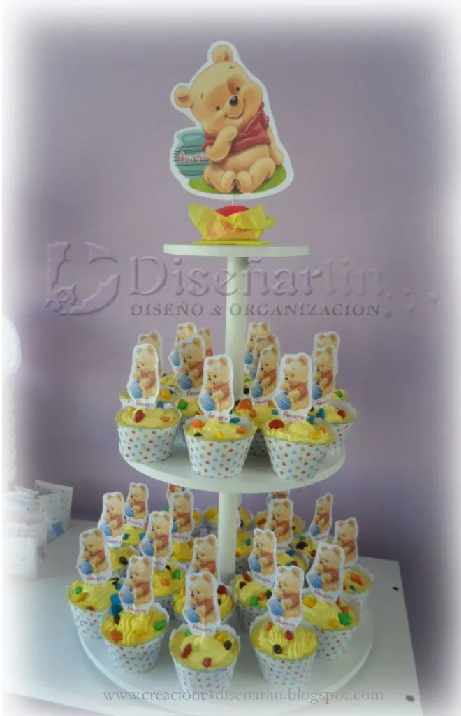 Torre de cupcake winnie pooh bebe.- mendoza. Argentina Torre de cupcake winnie pooh bebe.- mendoza. Argentina