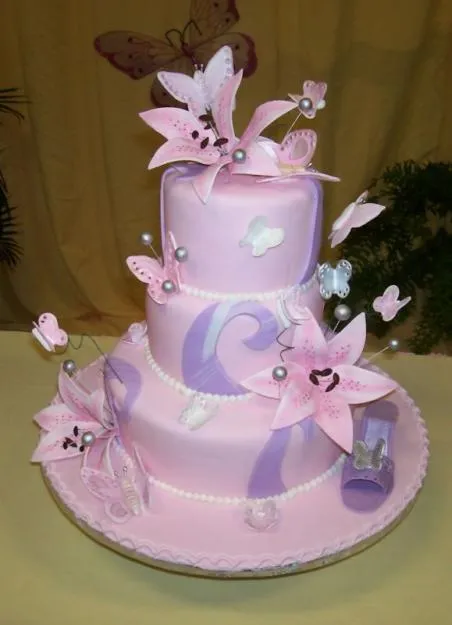 Anyulis Blanco: DETALLES Y TORTAS PARA 15 AÑOS Anyulis Blanco: DETALLES Y TORTAS PARA 15 AÑOS