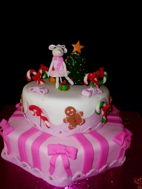 Mundo Tortas: TORTA ANGELINA BALLERINA EN NAVIDAD