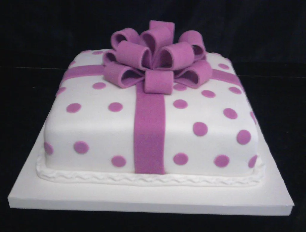 Torta caja con moño para regalo | Flickr - Photo Sharing!