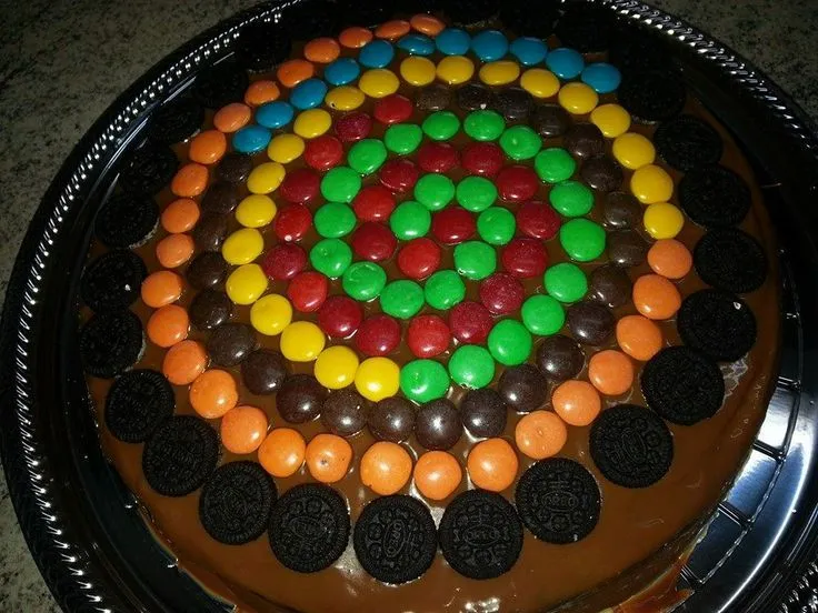 Torta de chocolate decorada con rocklets. | Tortas | Pinterest ... Torta de chocolate decorada con rocklets. | Tortas | Pinterest ...